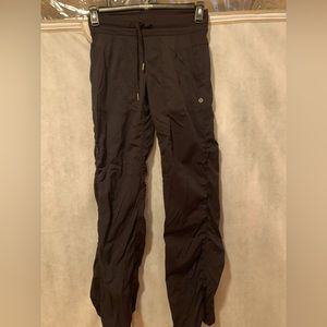 Lululemon black dance studio full length convertible joggers size 2